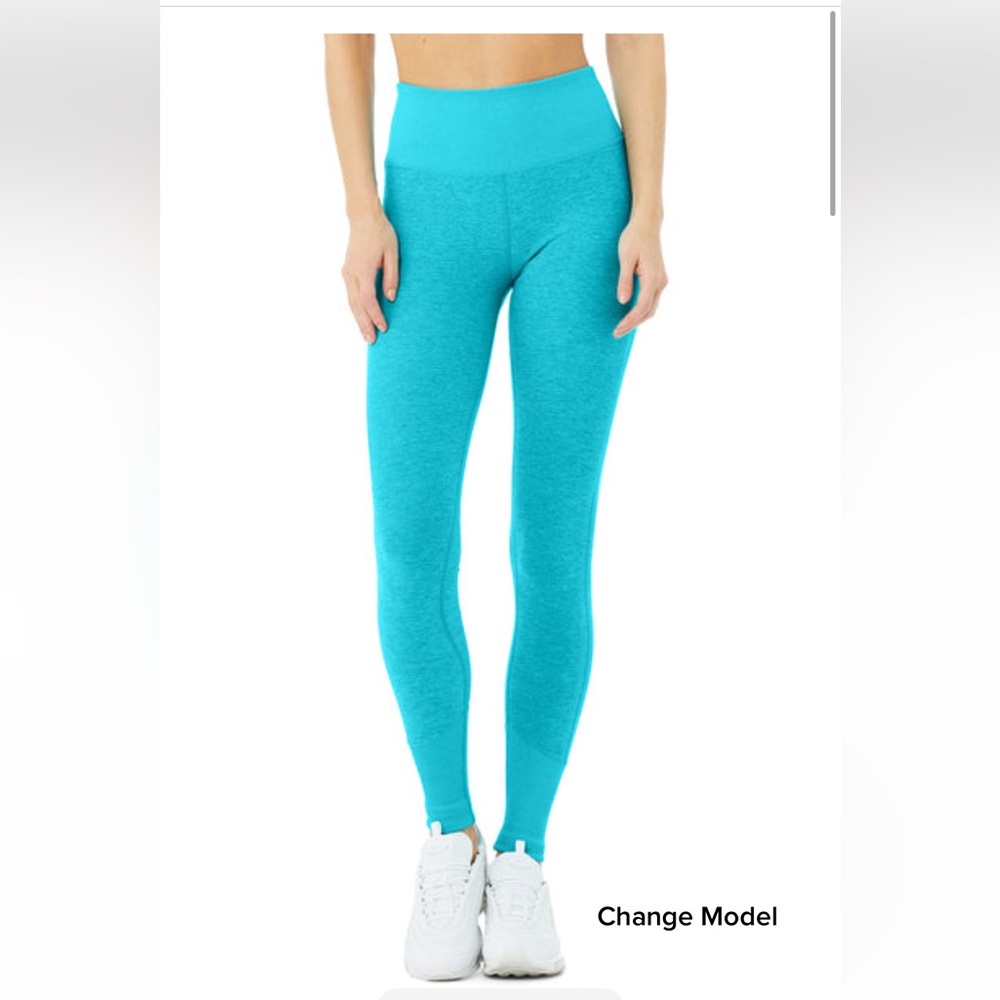 NWT Alo Yoga Alosoft Leggings Small in Bright Aqua Heather